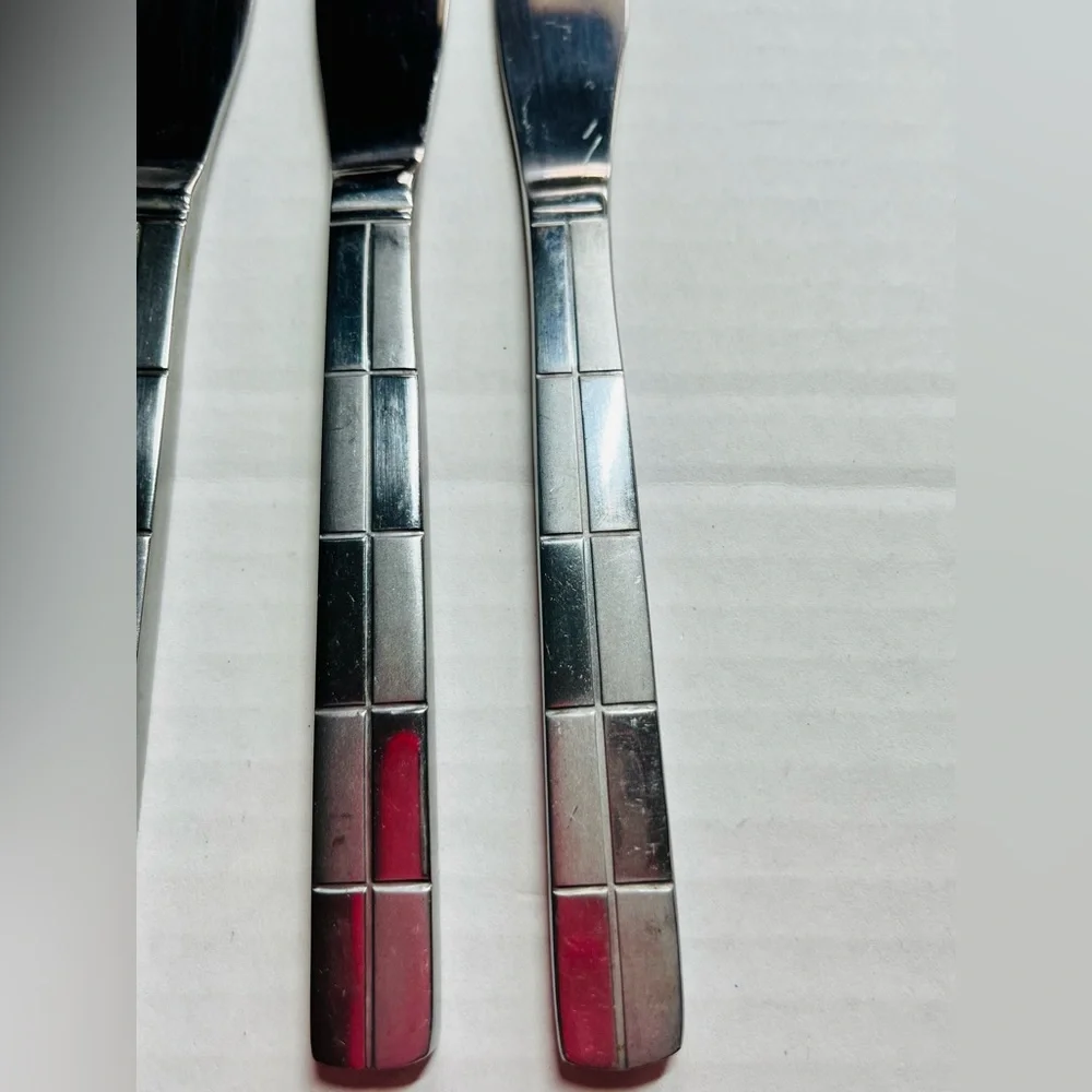 VINTAGE FLATWARE CAMBRIDGE LANDSCAPE & INTERPUR FLORENZ DINNER KNIVES (TOTAL 9)